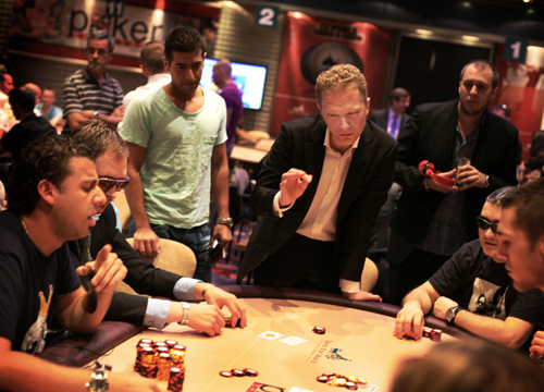 Jugadores de poker en el Gran Casino de Torrelodones, Madrid, 2009