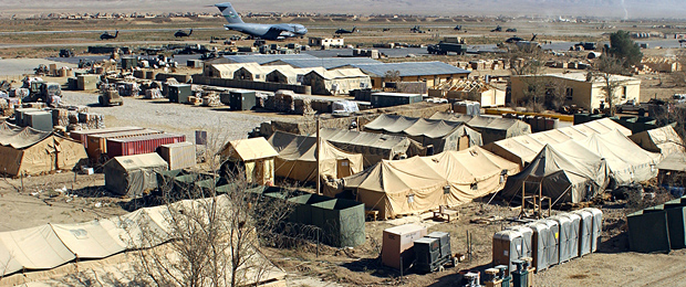 Military_camp_at_Bagram,_Afghanistan_2002_620.jpg