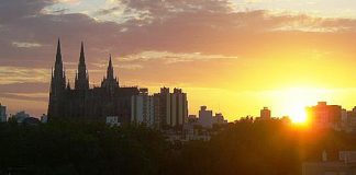 puesta-de-sol-en-el-centro-platense_540.jpg