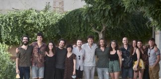 Elenco de En otro reino extraño