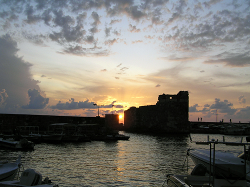 Byblos desde el mar. Maria Iverski.